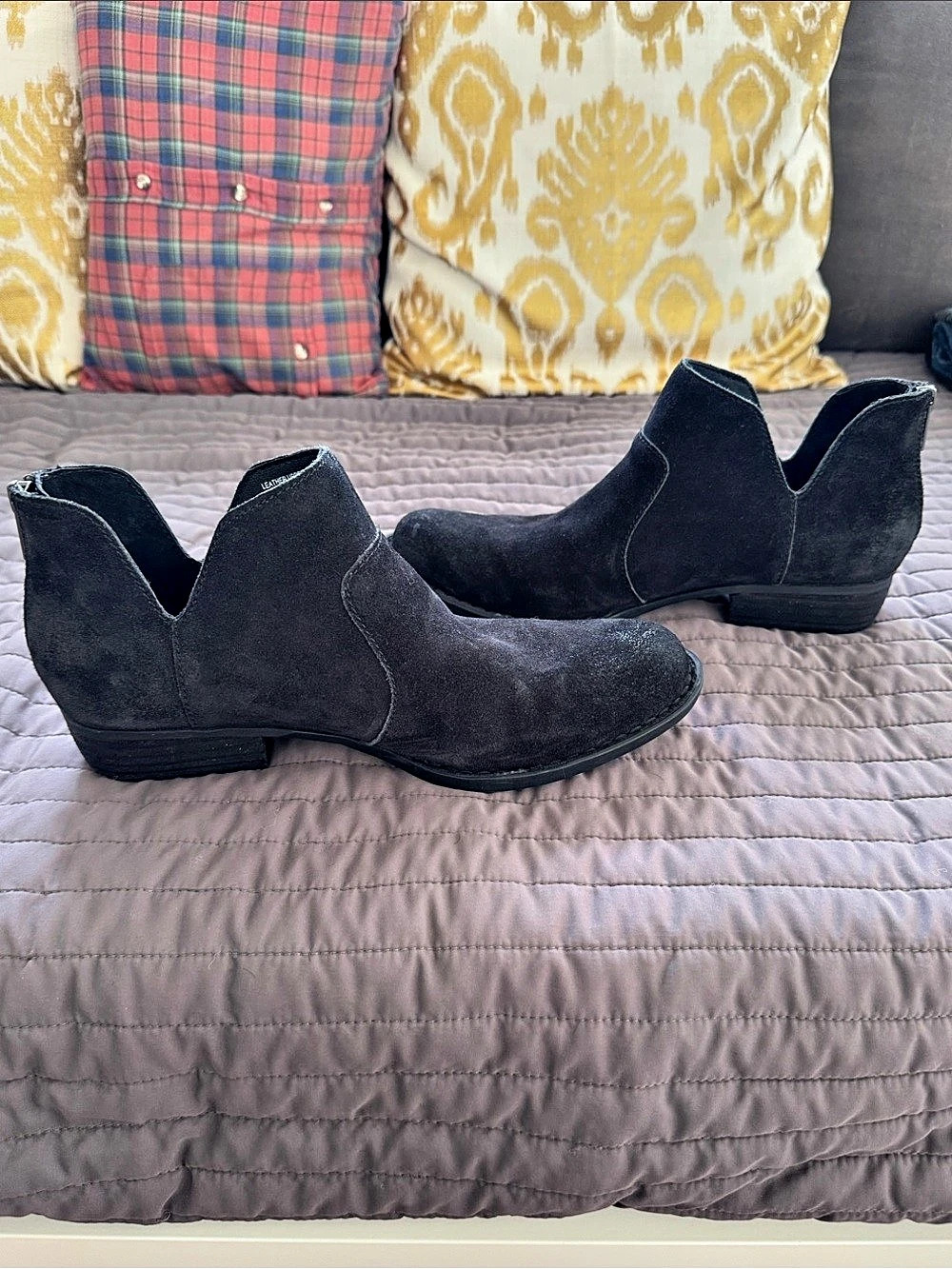 Born Black Ankle Boots Sz 9 Like New